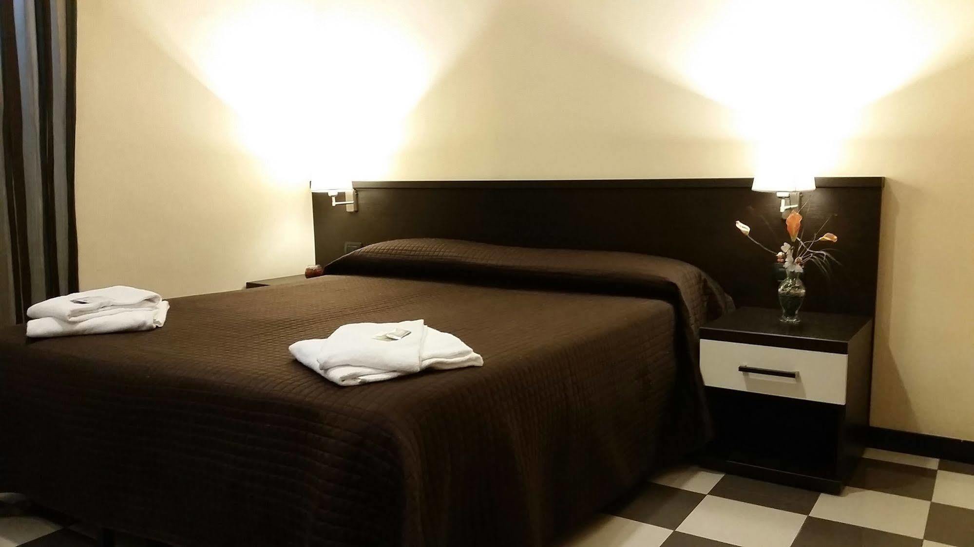 Bed and Breakfast Roma Da Noi Exterior foto